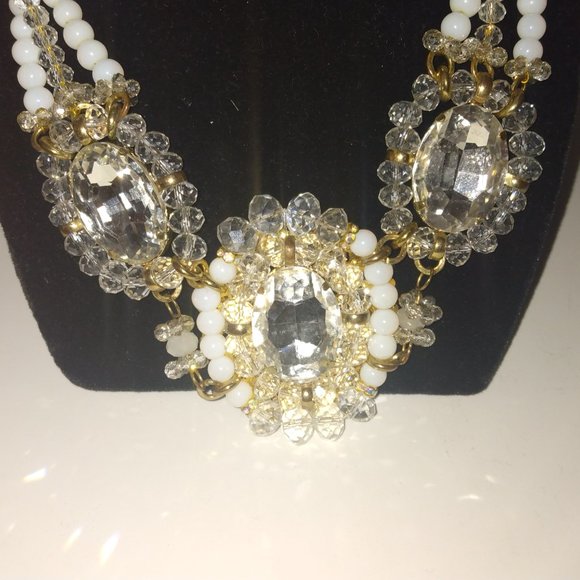 ❤️Massive MIRIAM HASKELL Statement Necklace Signed Milk Glass / Crystal - Picture 2 of 7